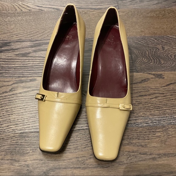Anne Klein pumps - Picture 5 of 6